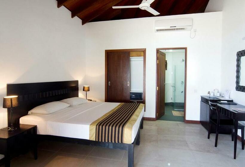 بانگلوی استاندارد, Embudu Village Resort