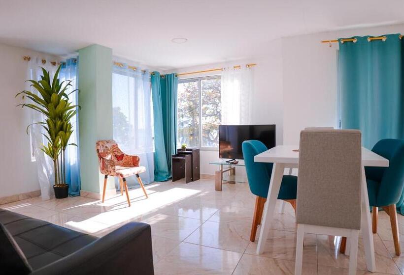 דירת שני חדרים עם מרפת, Zojo Marina Bay
