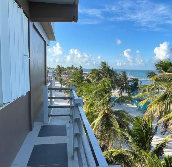 Номер Стандарт Вид на Море, Caye Caulker Beach