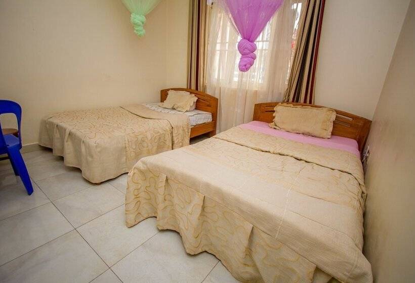 اتاق خانوادگی, Kings Hotel Kabale