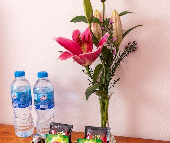 اتاق لوکس سه تخته, Airport Hotel Hanoi Convenient & Friendly