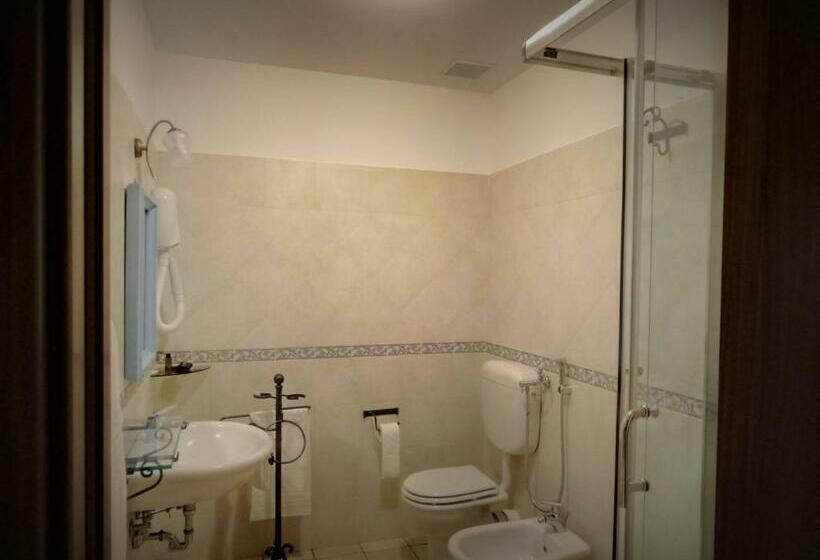 标准间, Albergo   Ristorante Il Tino