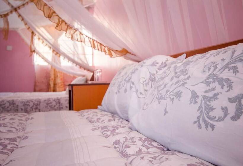 اتاق استاندارد سه نفره, Winstonia