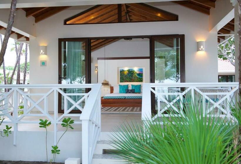 スタンダードスタジオ, Naïa Resort And Spa