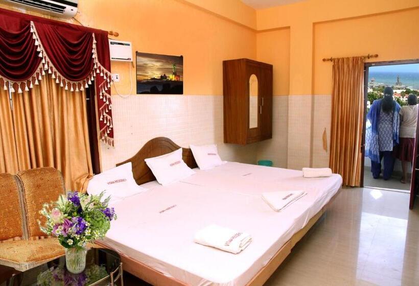 Трехместный Номер Deluxe, Viswa Residency