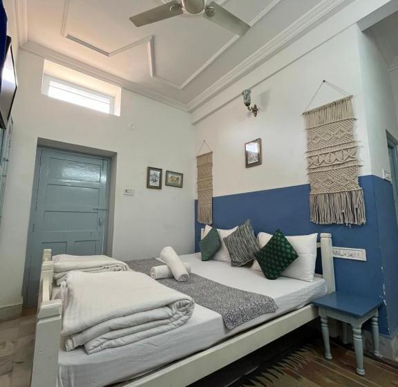 标准房带园景, Jaisalmer Hostel Crowd