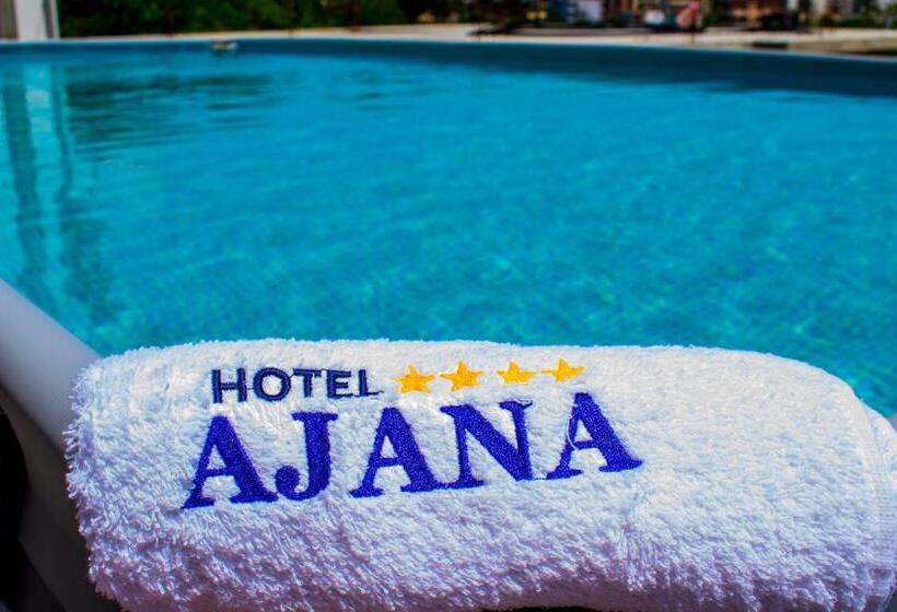اتاق استاندارد سه تخته با بالکن, Ajana