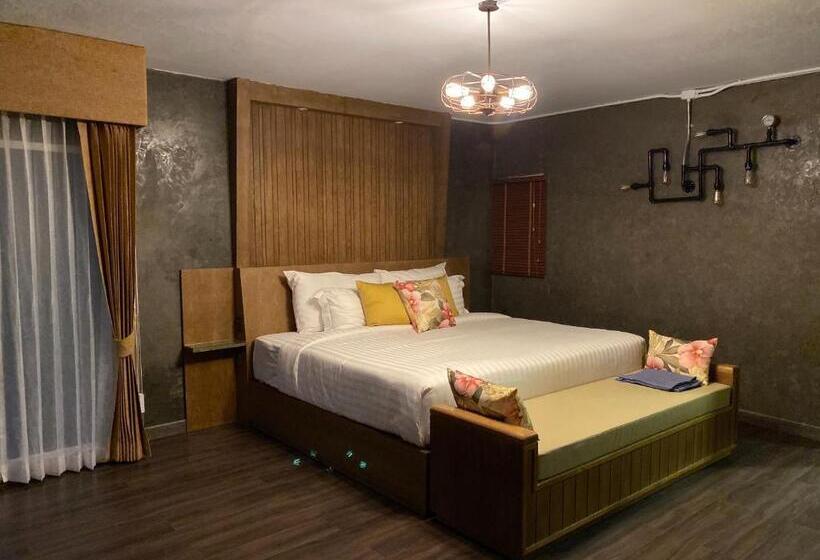 带大床的标准间, Grand Kokkod Khao Kho Resort
