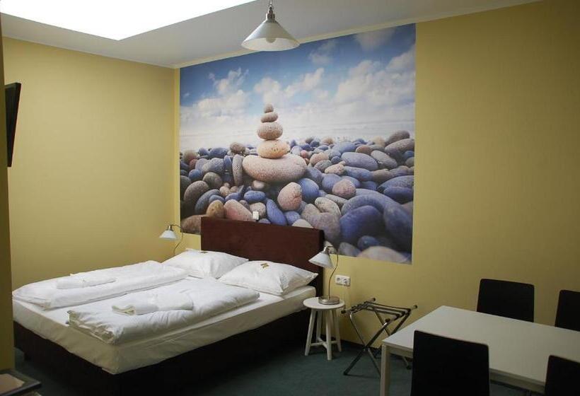 Апартаменты 2 Спальни, Casilino Hotel A 20 Wismar