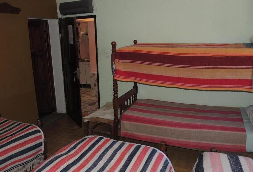 공동 객실, Hostal Milmahuasi Iruya