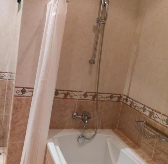 이그제큐티브 스위트, Gold Crest Hotel   Arusha