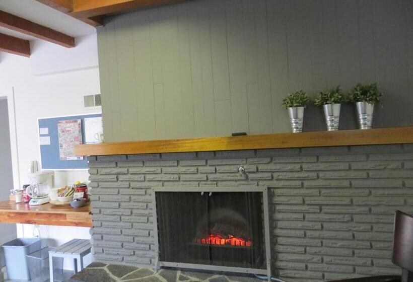 3 Bedroom Suite, At Wits End B&b