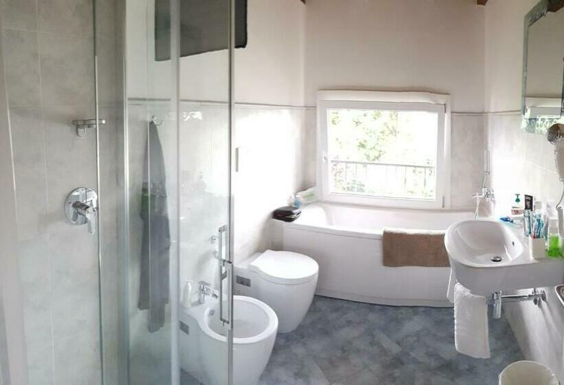 패밀리 룸, Cherry House B&b