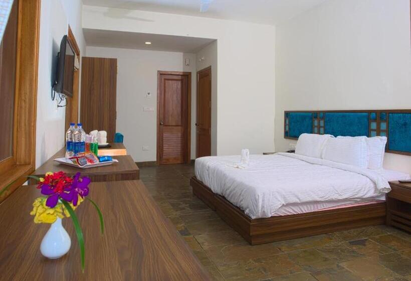 디럭스 룸 호수 전망, Vistara Resort