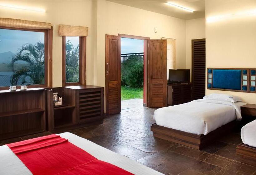 패밀리 룸 가든 전망, Vistara Resort