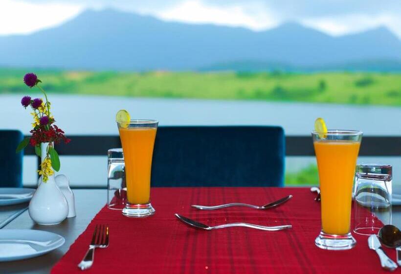 패밀리 룸 가든 전망, Vistara Resort