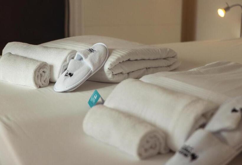 اتاق استاندارد با بالکن, Heart Of Trento Loft & Rooms