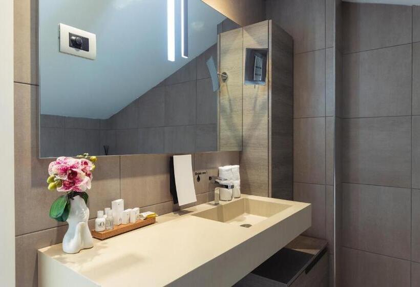 اتاق استاندارد با بالکن, Heart Of Trento Loft & Rooms
