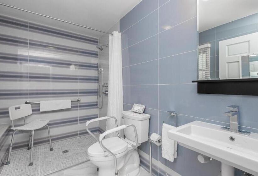 Номер Стандарт Кровать Кинг Адаптированный для Инвалидов, Aqualina Inn Montauk