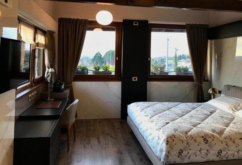 Полулюкс Вид на Сад, Heidi Bed And Breakfast