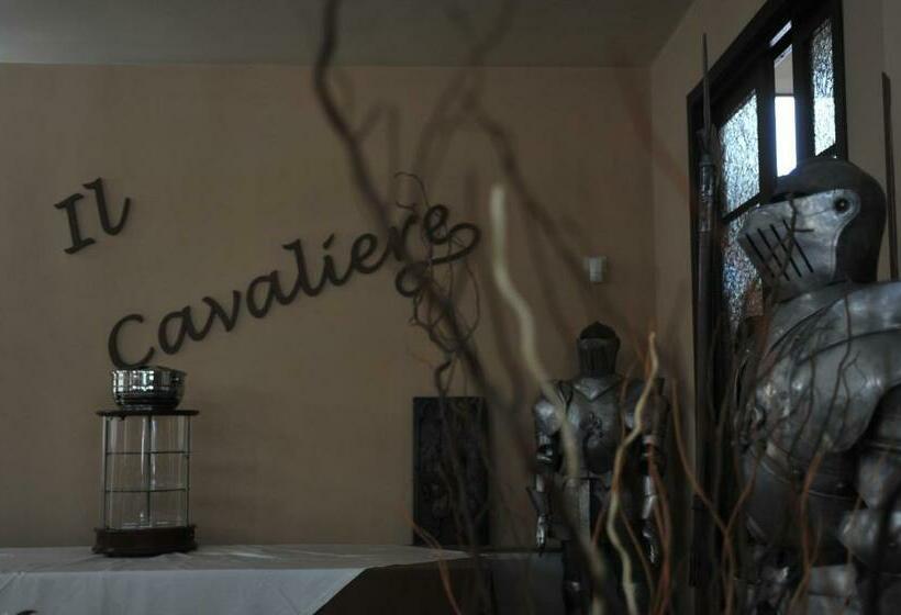 Трехместный Номер Deluxe, Il Cavaliere