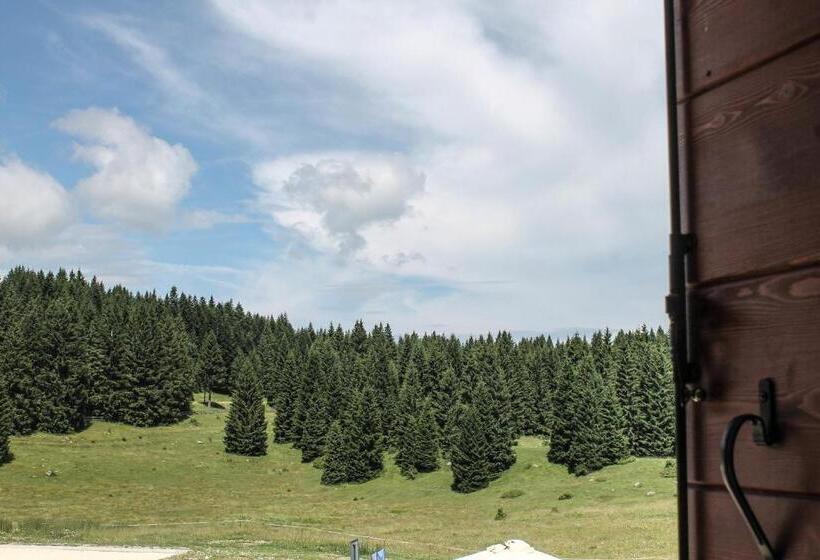 Семейный Номер Вид на Сад, Malga Millegrobbe Nordic Resort
