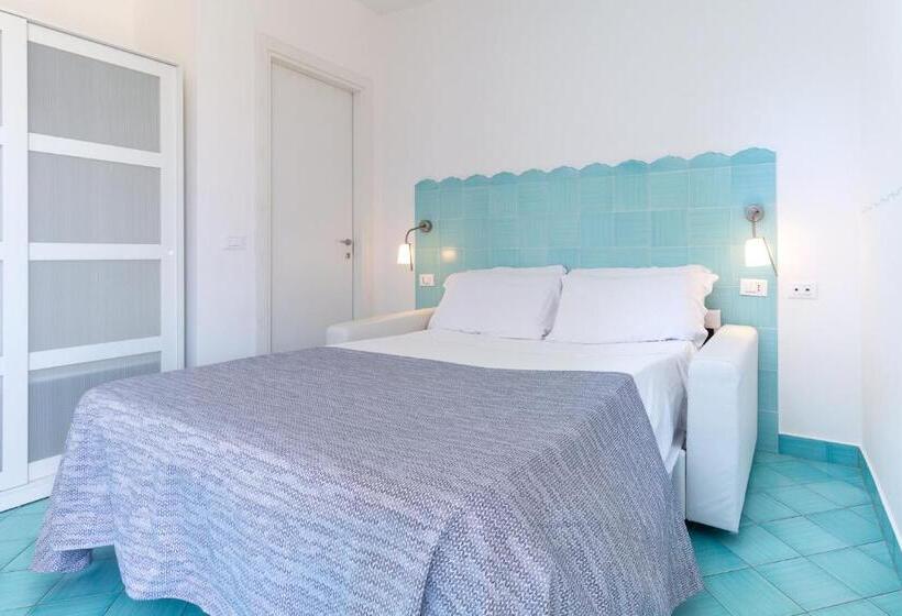 اتاق خانوادگی, B&b Sperlonga