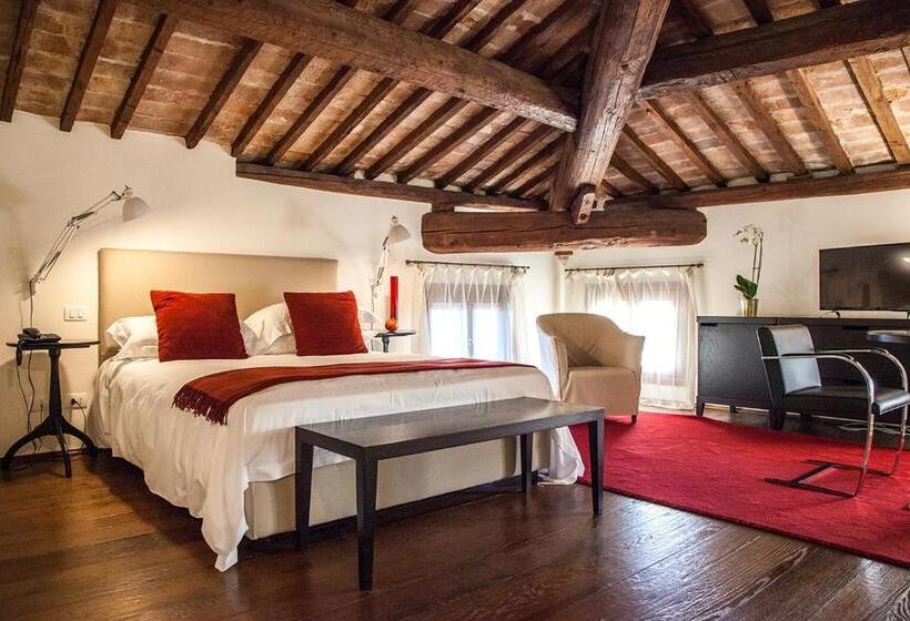 Полулюкс, Relais Villa Ormaneto