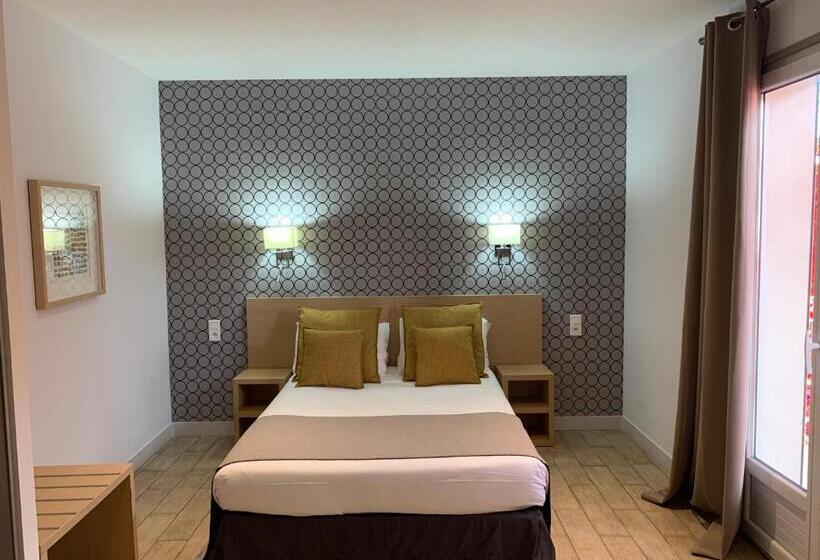 Номер Стандарт, Hôtel Le Mistral