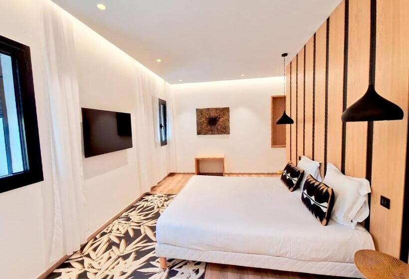 Номер Стандарт Трехместный, Hôtel Le Mistral