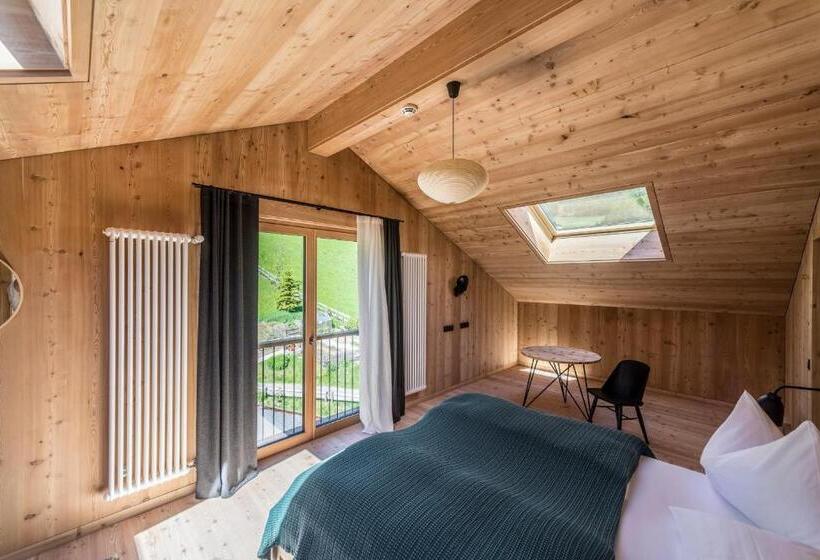 سوییت دوبلکس, Tyrol