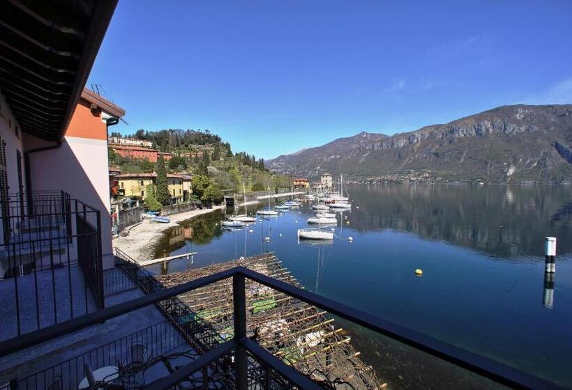 Superior room with lake view, Locanda La Pergola