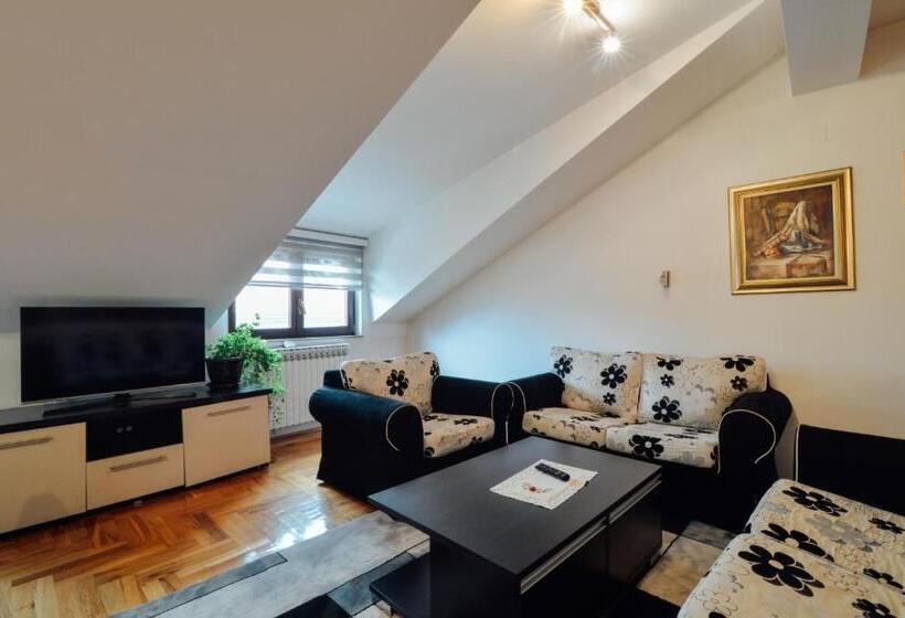 1 Bedroom Apartment, Mod