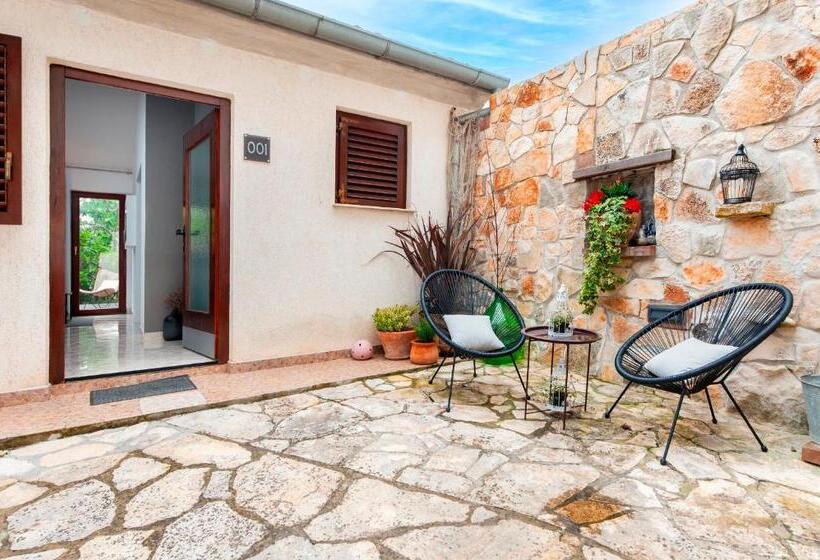 Студия Стандарт, Villa B&b Marina & Parking Free