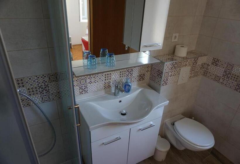 اتاق استاندارد سه نفره, Bed And Breakfast Ivanka Mali Lošinj