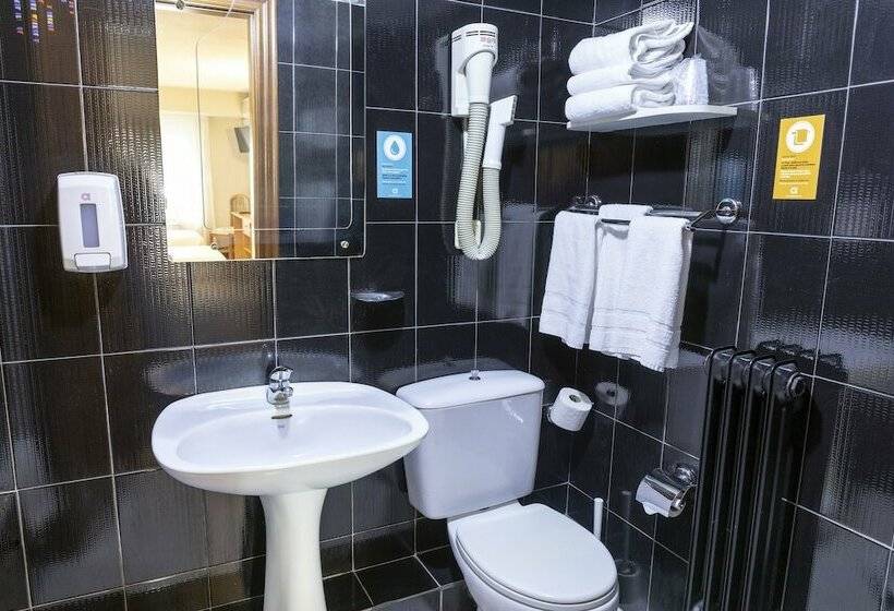 اتاق استاندارد سه نفره, Hostal Alda Palencia Plaza