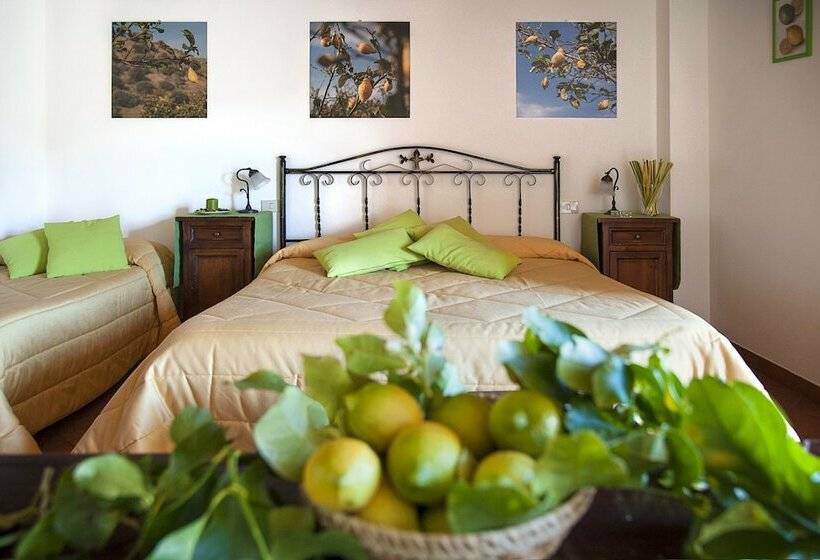 اتاق استاندارد سه نفره, Azienda Agrituristica Bergi