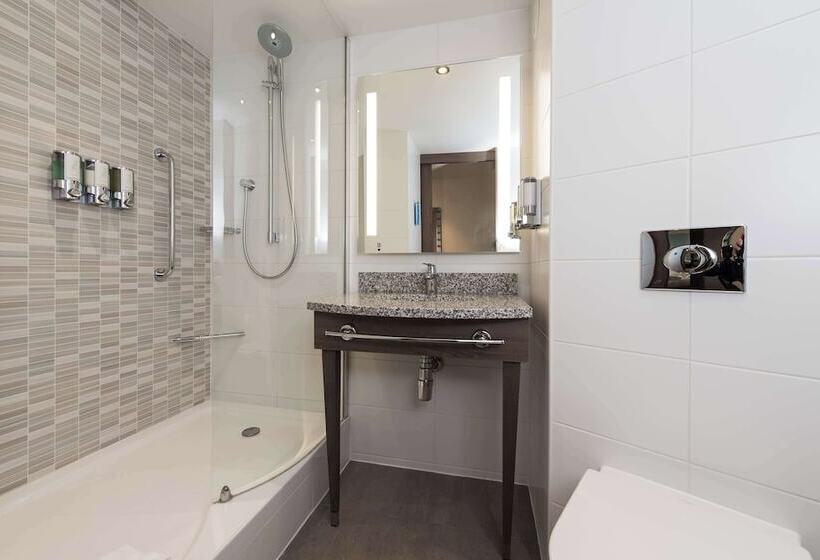 اتاق استاندارد, Hampton By Hilton Edinburgh West End
