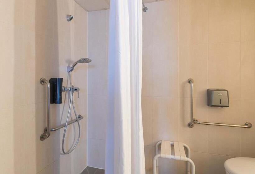Номер Стандарт Адаптированный для Инвалидов, B&b Hotel Orléans Ouest La Chapelle Saint Mesmin