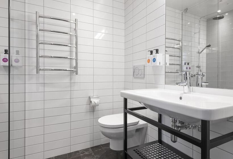 Номер Стандарт, Quality Hotel The Box