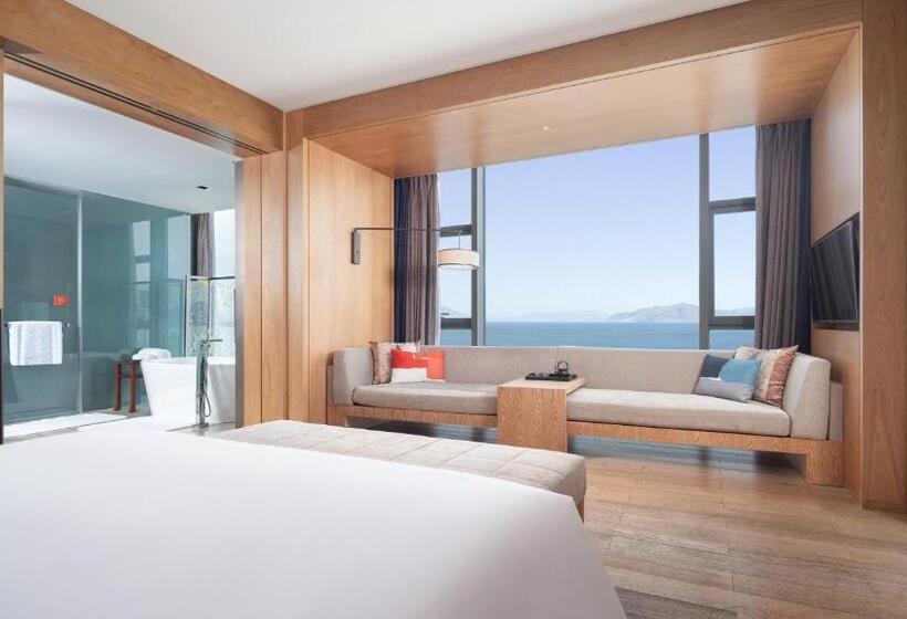 Люкс Кровать Кинг, Indigo Dali Erhai, An Ihg