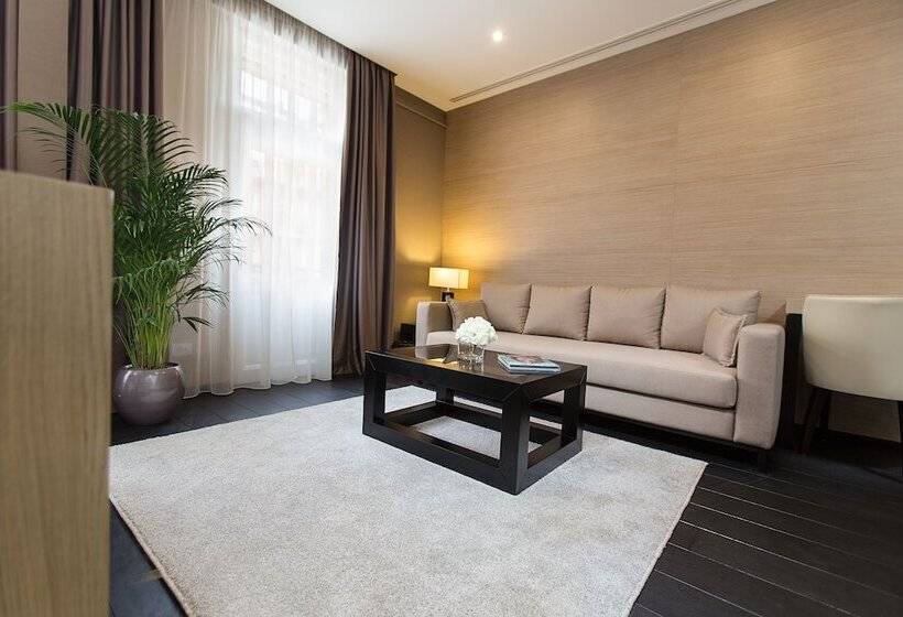 سوییت اجرایی, Dominic Smart & Luxury Suites  Republic Square