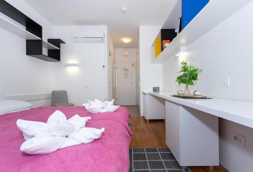 豪华房间, Rooms Dr. Franjo Tuđman   Hostel