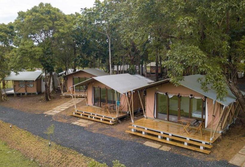 غرفة بريميوم رباعية, Solina Beach & Nature Resort