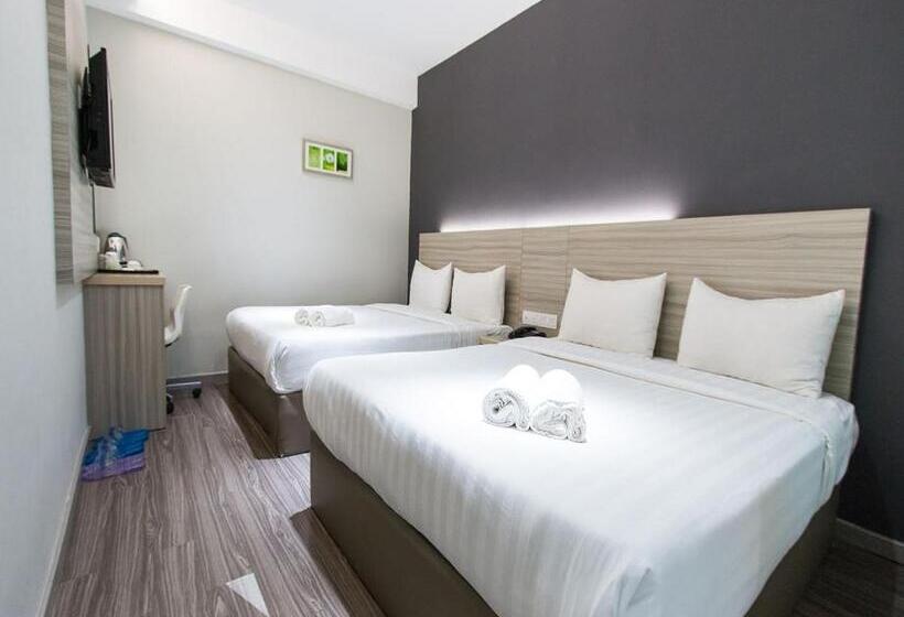 Семейный Номер, 99 Kelana Jaya