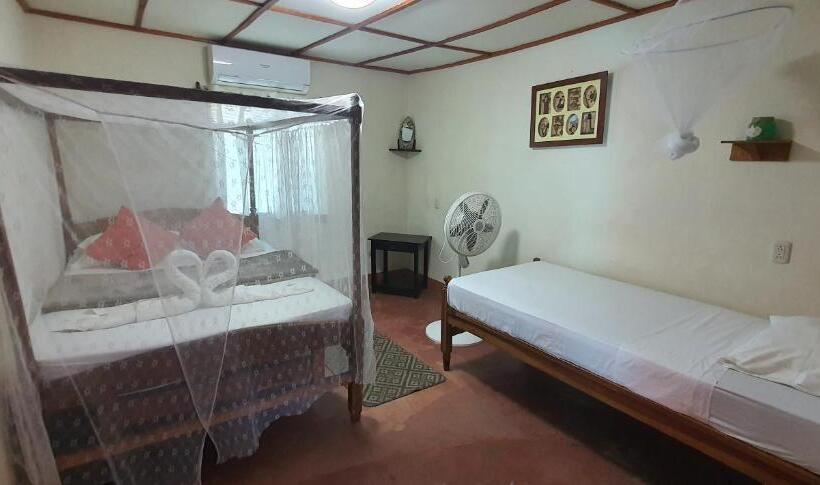 컴포트 트리플 룸, Restaurante Spa La Barca De Oro