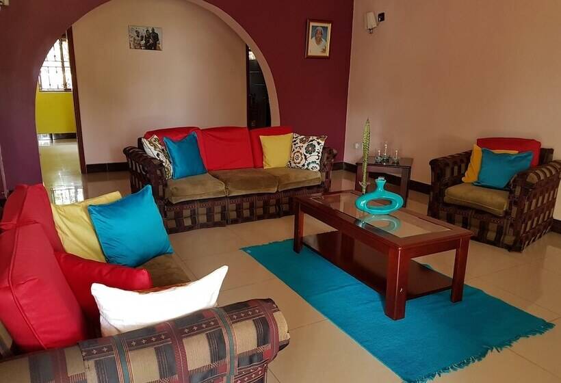 اتاق لوکس سه تخته, Sheevys Bed N Breakfast