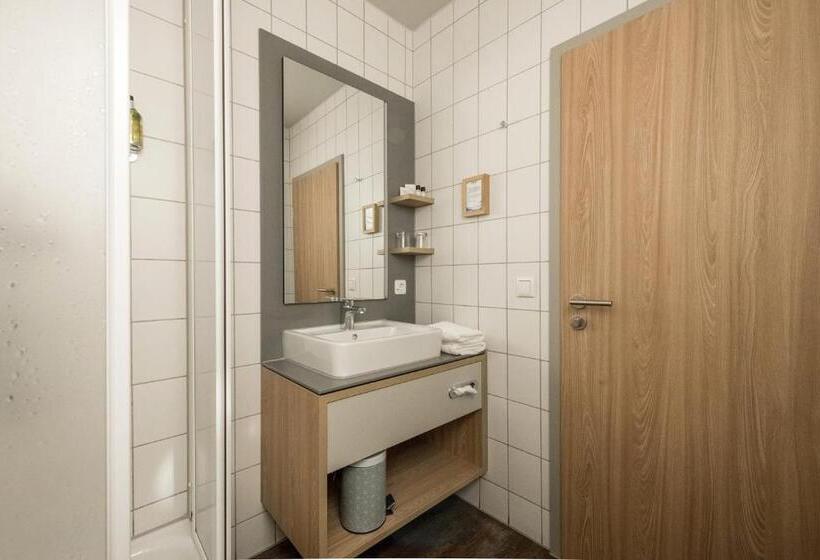 اتاق اکونومی یک تخته, Statthotel Weimar