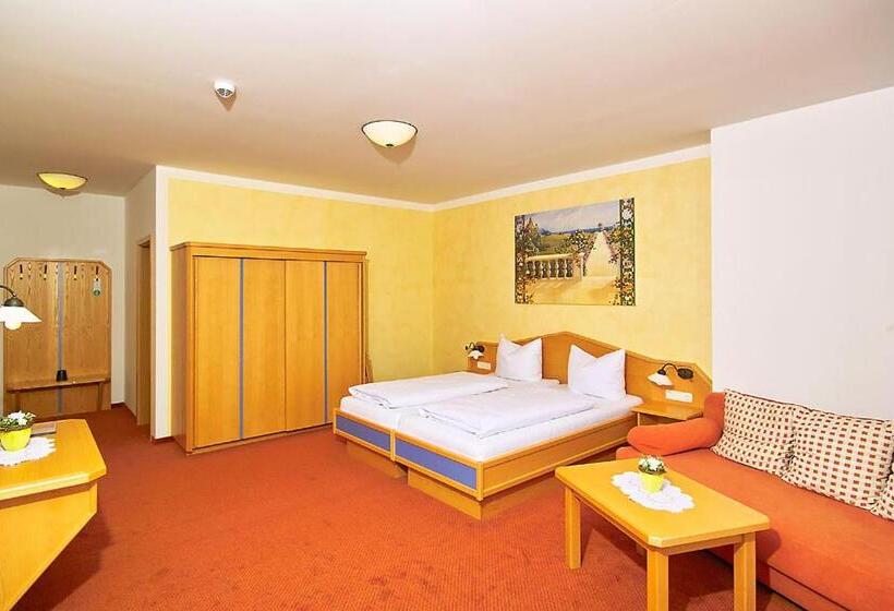 Номер Deluxe с Балконом, Landhotel Wiesbauer