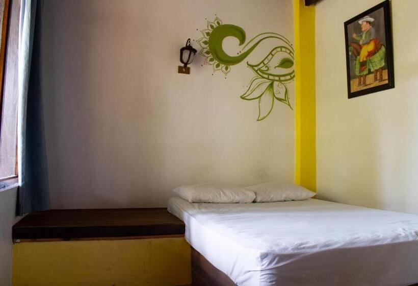 Номер Стандарт Совместная Ванная, Hostel Plinio